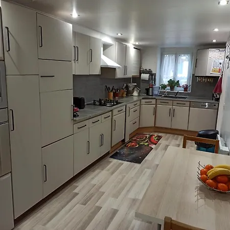 Villa Maison De 225m2 Avec Piscine, Et Billard *