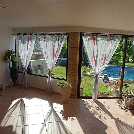 Maison De 225m2 Avec Piscine, Et Billard فيلة